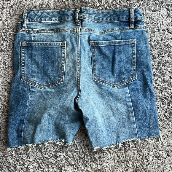 JOE FRESH - Denim shorts. Great for the summer - Picture 2 of 3